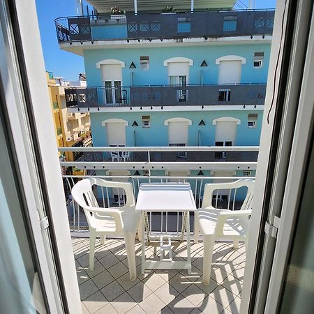 Alevon Hotel Rimini Exterior photo