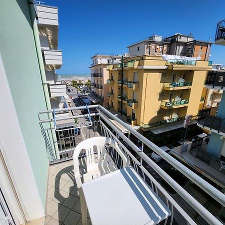 Alevon Hotel Rimini Exterior photo