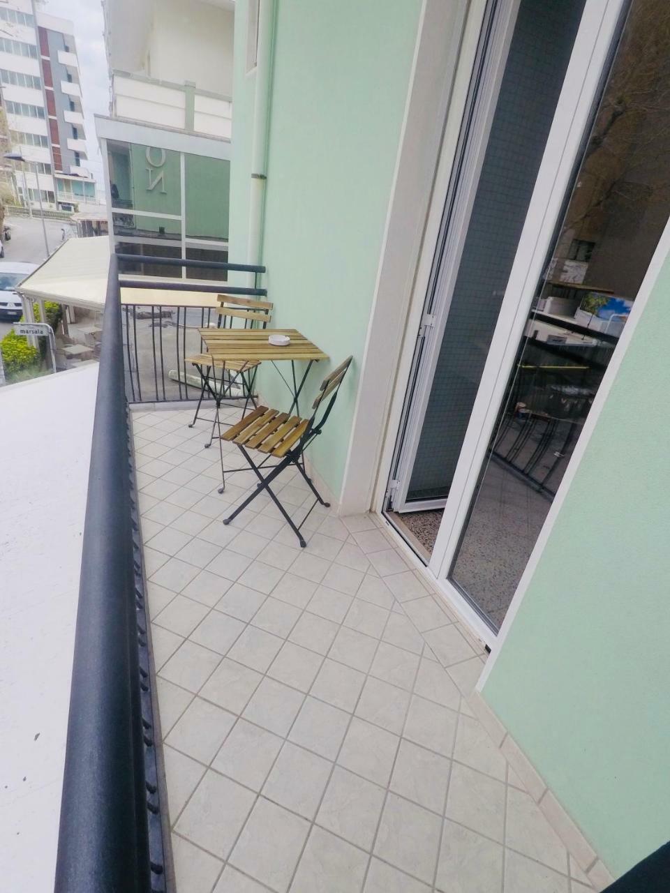Alevon Hotel Rimini Exterior photo