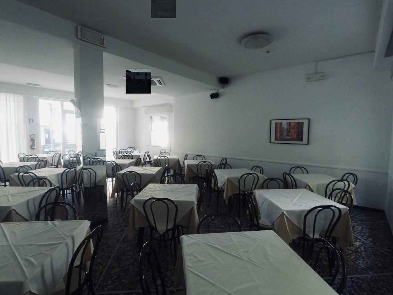 Alevon Hotel Rimini Exterior photo